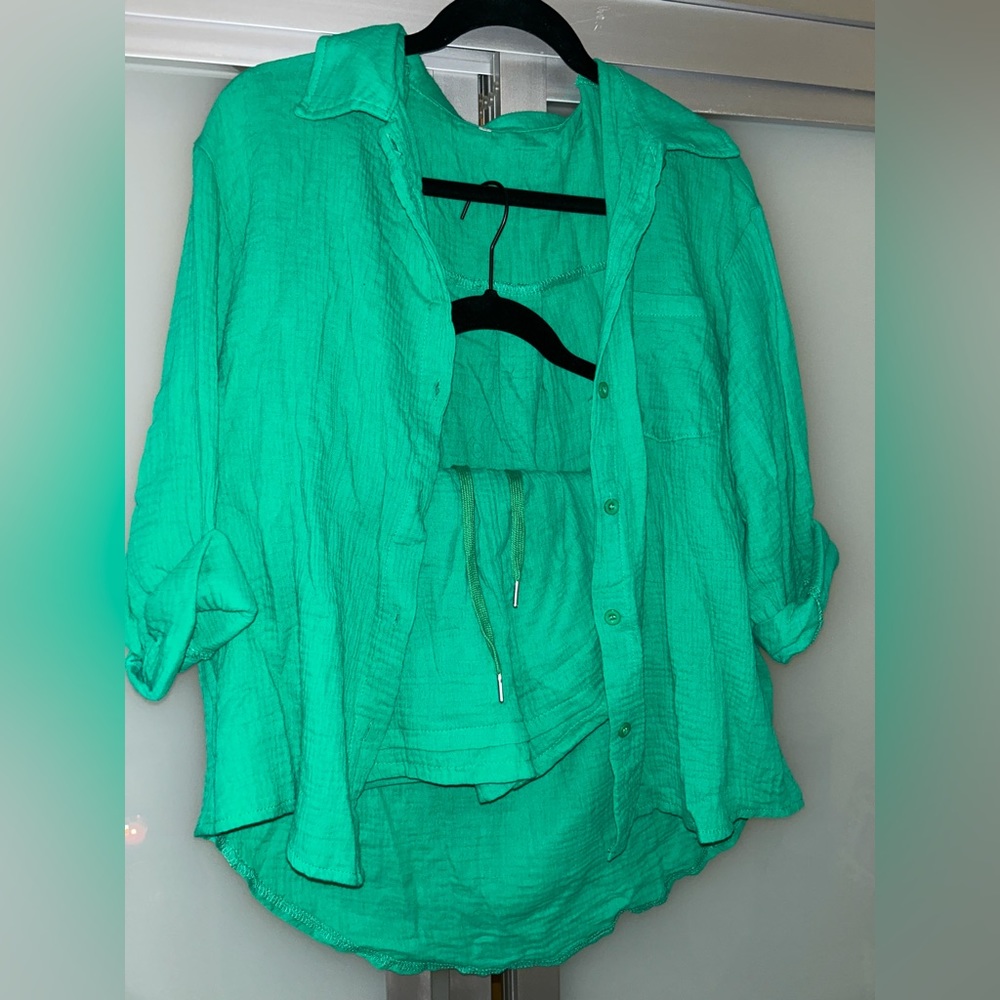 Green linen shorts set